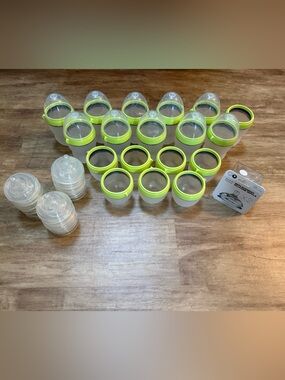 Comotomo baby bottle set green